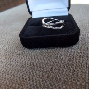 18 K White Gold & Diamond Ring